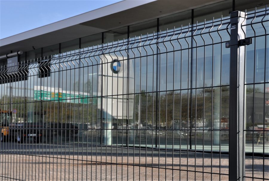 Ampio utilizzo delle recinzioni a pannelli